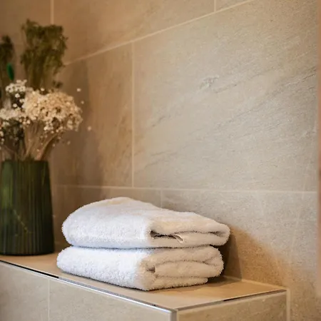 Aparthotel The Glen - Grindelhomes *