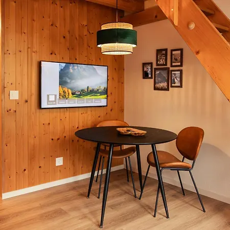 Apartahotel The Glen - Grindelhomes 3*