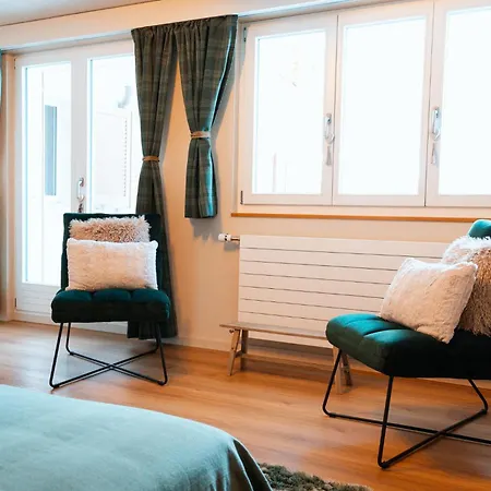 The Glen - Grindelhomes * Grindelwald